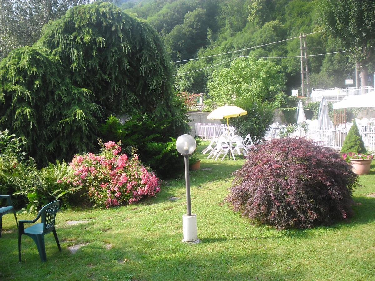 L'Ostu Del Povr-Om Hotel Pinasca Buitenkant foto