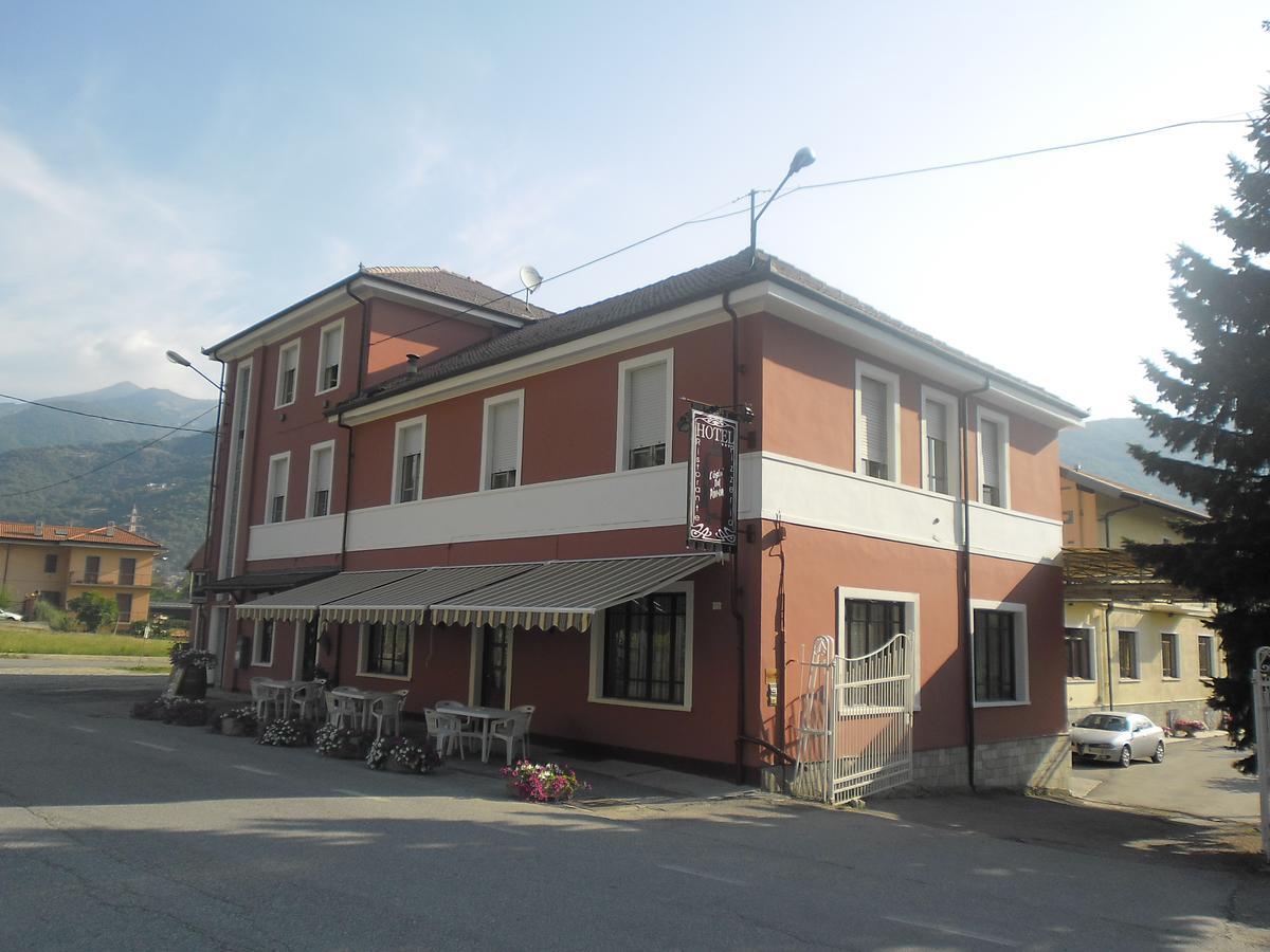 L'Ostu Del Povr-Om Hotel Pinasca Buitenkant foto